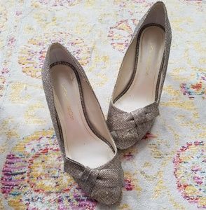Shimmery peep-toe heels